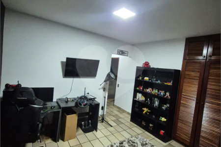 Casa à venda com 4 quartos, sendo 3 suítes,  em Planalto Paulista, São Paulo, SP