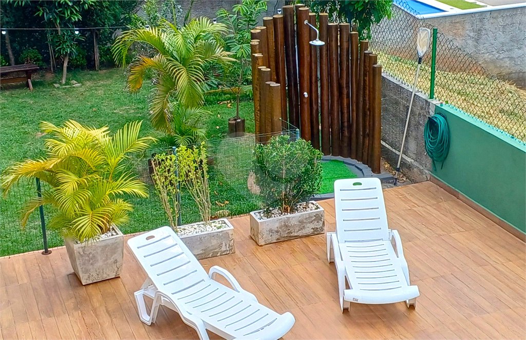 Casa à venda com 3 quartos, sendo 2 suítes, no condomínio Altos de São Roque, São Roque - SP