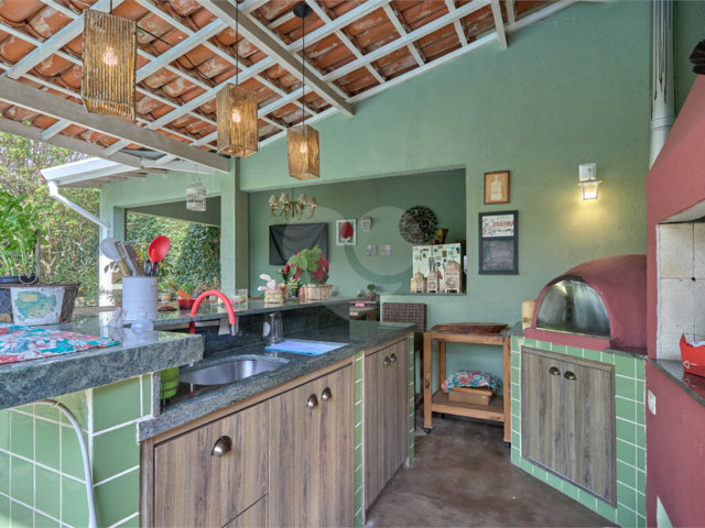 Casa Térrea à venda com 3 suítes em Granja Julieta, São Paulo, SP