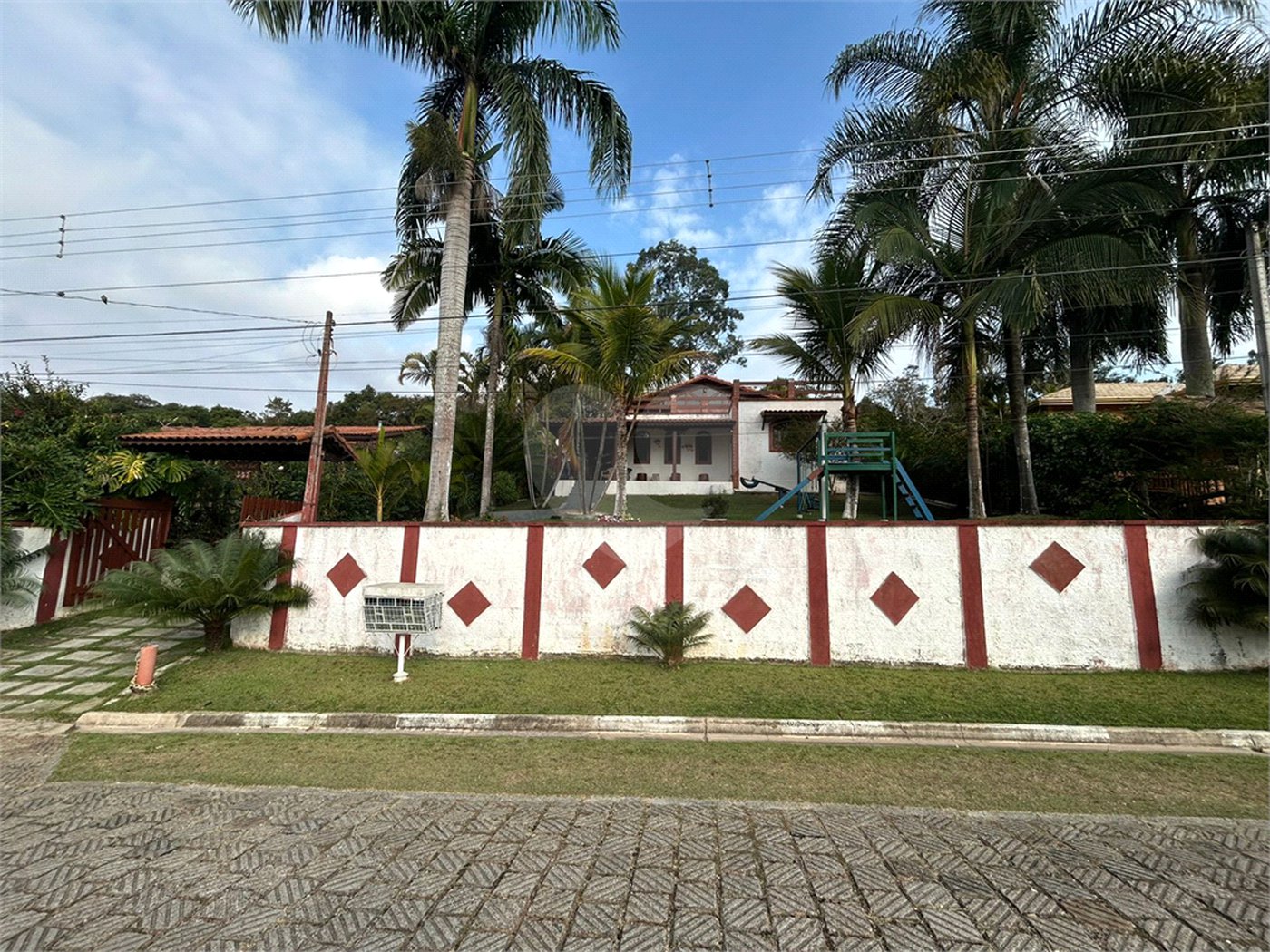 Casa em condomínio à venda com 3 quartos, sendo 1 suíte,  no Centro, Bom Jesus dos Perdões, SP