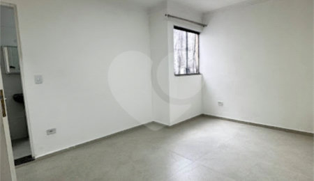 Casa à venda com 3 quartos, sendo 1 suíte,  em Parque Maria Luiza, São Paulo, SP