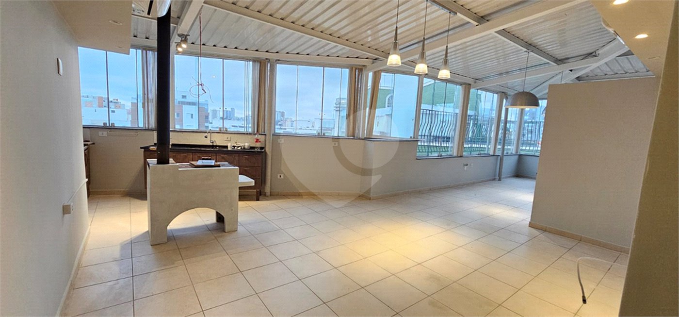 Cobertura à venda com 4 quartos, sendo 3 suítes,  em Cidade São Francisco, São Paulo, SP