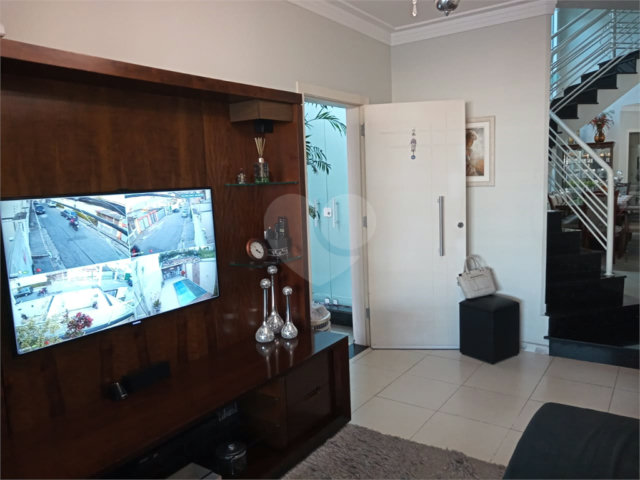 Sobrado à venda com 3 suítes em Vila Mazzei, São Paulo, SP
