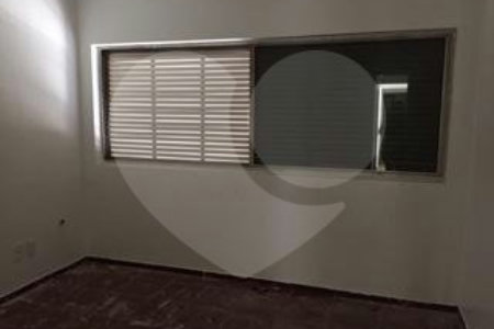 Casa à venda com 2 quartos, sendo 1 suíte, em Santana, São Paulo, SP