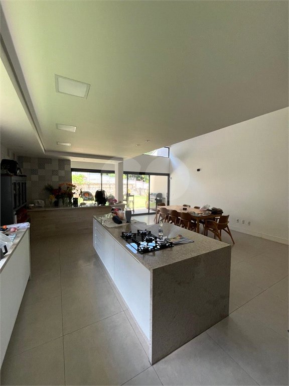 Casa à venda com 3 suítes no condomínio Vila Hipica Ii, Vinhedo - SP
