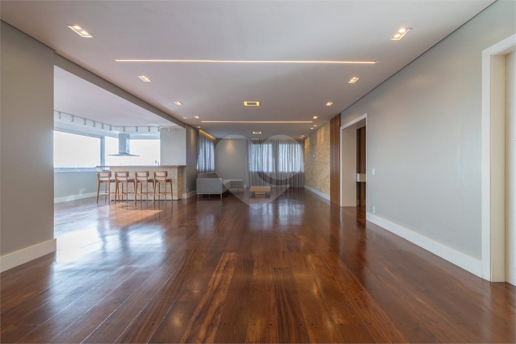 Apartamento à venda com 4 suítes em Vila Sofia, São Paulo, SP