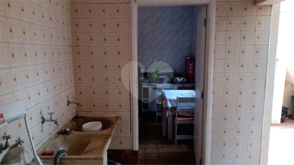 Casa à venda com 4 quartos, sendo 2 suítes,  em Jardim Terezópolis, Guarulhos, SP