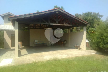 Casa à venda com 3 suítes no condomínio Haras São Luiz, Salto - SP