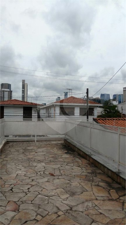 Sobrado à venda com 3 quartos, sendo 1 suíte, em Brooklin Paulista, São Paulo, SP