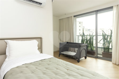 Apartamento à venda com 3 quartos, sendo 2 suítes, em Cerqueira César, São Paulo, SP