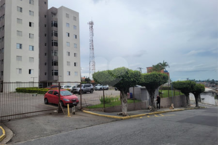 Apartamento à venda com 2 quartos em Vila Júlia, Poá, SP