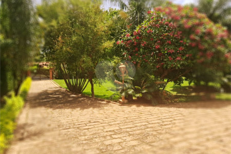 Casa à venda com 3 quartos, sendo 1 suíte, no condomínio Acmti - Colinas do Mosteiro, Terras de Itaici e Recanto dos Pássaros, Indaiatuba - SP
