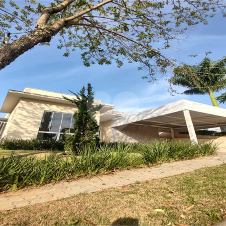 Casa à venda com 3 quartos, sendo 1 suíte,  no condomínio Atibaia Park 1, Atibaia - SP