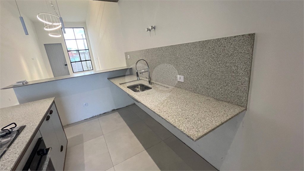 Casa Terrea com 3 suítes a Venda em Atibaia