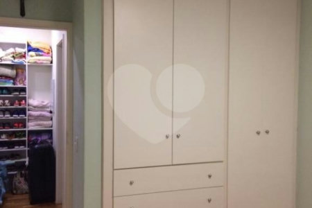Apartamento à venda com 4 quartos, sendo 2 suítes, em Cerqueira César, São Paulo, SP