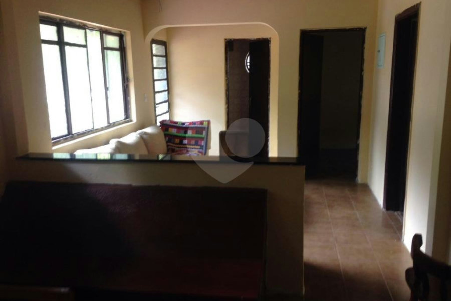 Casa à venda com 6 quartos, sendo 2 suítes,  em Roseira, Mairiporã, SP