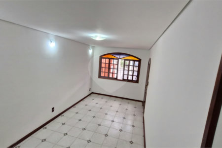 Casa Térrea à venda com 3 quartos em Conjunto Residencial Butantã, São Paulo, SP