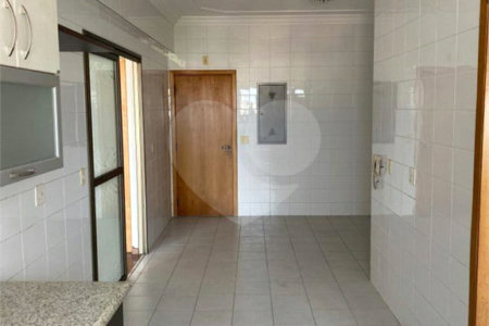 Apartamento à venda com 3 quartos, sendo 1 suíte, em Vila Costa, Suzano, SP