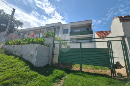 Sobrado à venda com 3 quartos, sendo 1 suíte, em Chácaras Maringá, Atibaia, SP