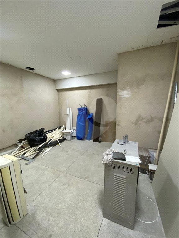 Salão para alugar em Vila Romanópolis, Ferraz de Vasconcelos, SP