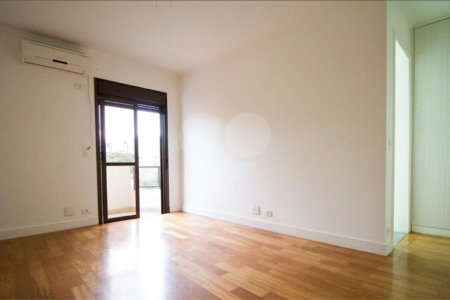 Apartamento à venda com 3 suítes em Jardim Vila Mariana, São Paulo, SP