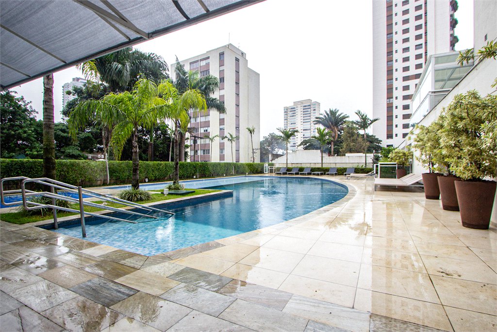 Apartamento à venda com 2 quartos, sendo 1 suíte,  em Jardim das Acácias, São Paulo, SP