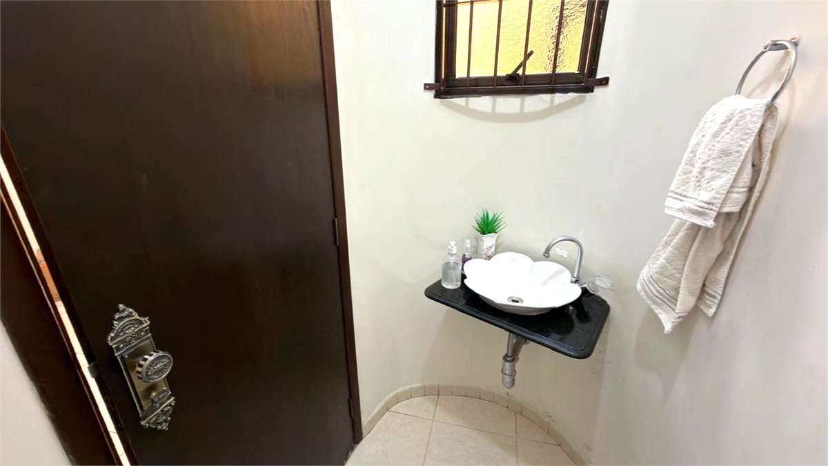 Sobrado à venda com 3 quartos, sendo 1 suíte, em Vila Darli, São Paulo, SP