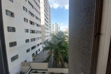 Apartamento à venda com 3 quartos, sendo 1 suíte, em Vila Cordeiro, São Paulo, SP