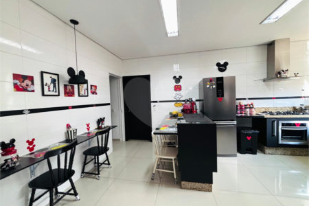 Casa à venda com 4 quartos, sendo 2 suítes, no condomínio Carmen Blanco, Sorocaba - SP