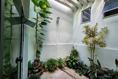 Casa à venda com 4 quartos, sendo 3 suítes,  em Vila Rosália, Guarulhos, SP