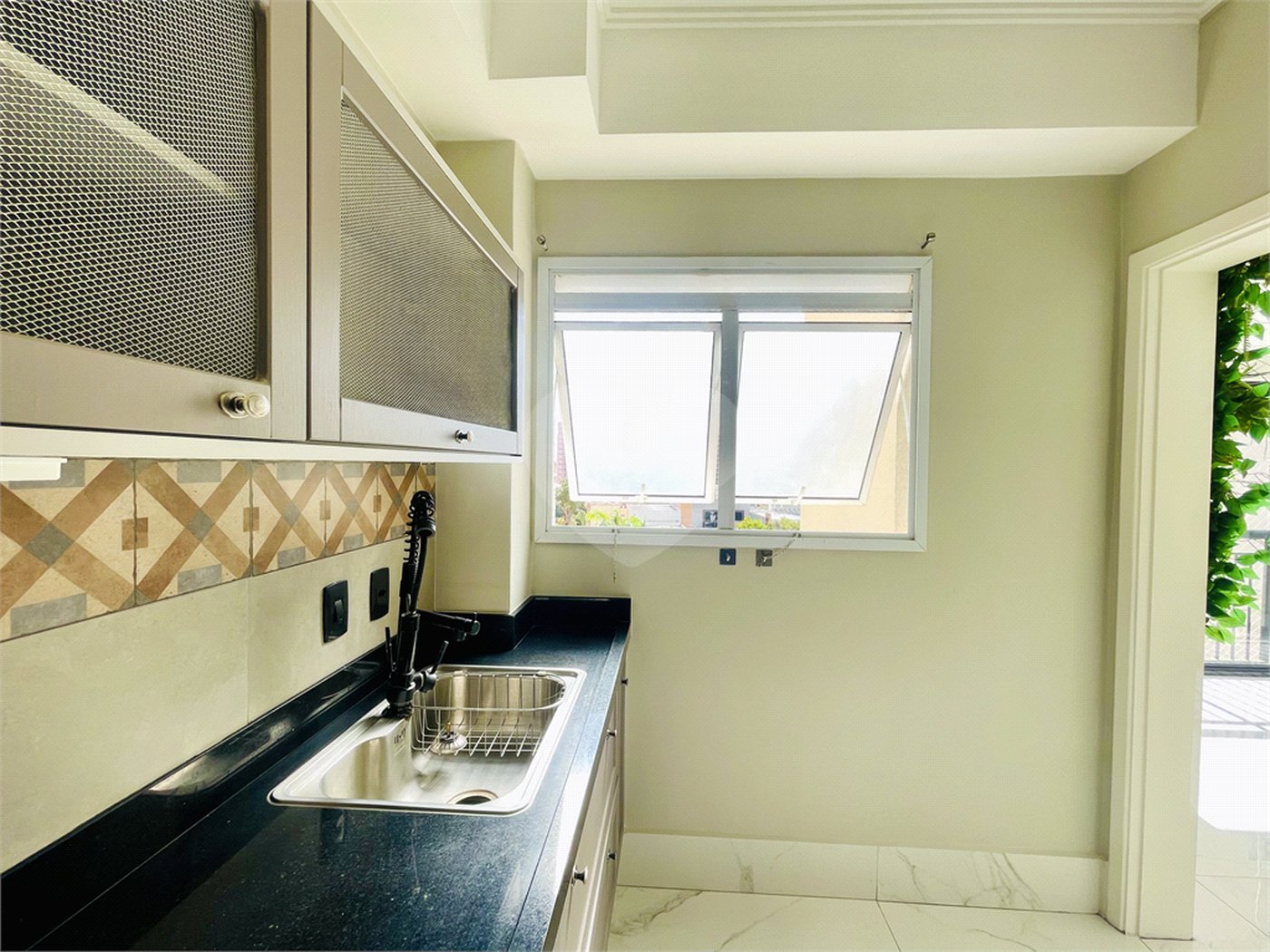 Apartamento à venda com 3 suítes em Vila Gilda, Santo André, SP