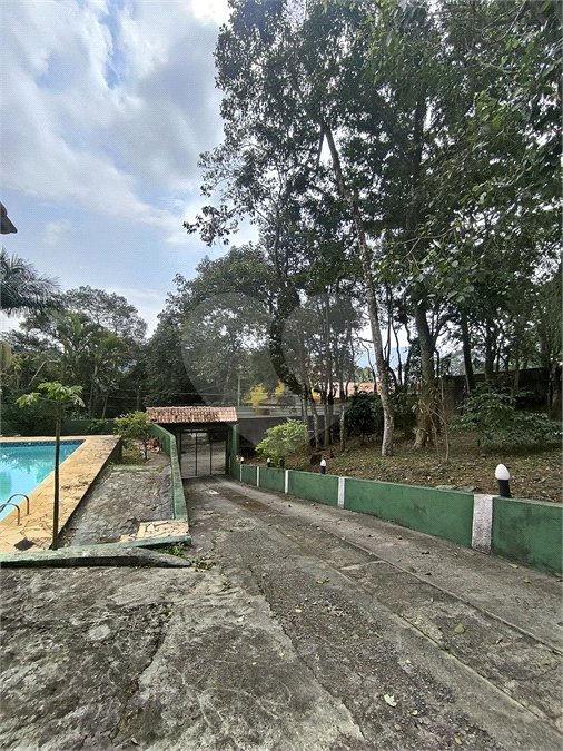 Sobrado à venda ou para alugar com 4 suítes em Serra da Cantareira, Mairiporã, SP