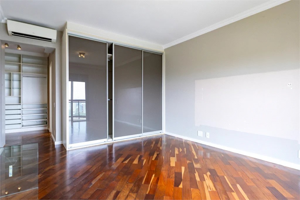 Apartamento à venda com 4 quartos, sendo 3 suítes, em Vila Suzana, São Paulo, SP