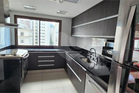 Apartamento à venda com 4 quartos, sendo 3 suítes, em Jardim Paulista, São Paulo, SP