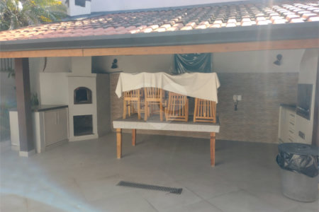 Sobrado à venda com 4 suítes em Vila Nova Socorro, Mogi das Cruzes, SP