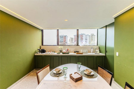 Apartamento à venda com 3 suítes em Vila Suzana, São Paulo, SP