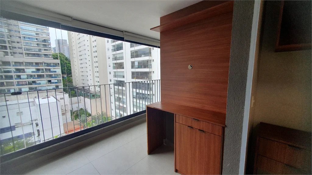 Apartamento à venda com 3 quartos, sendo 1 suíte, em Pinheiros, São Paulo, SP