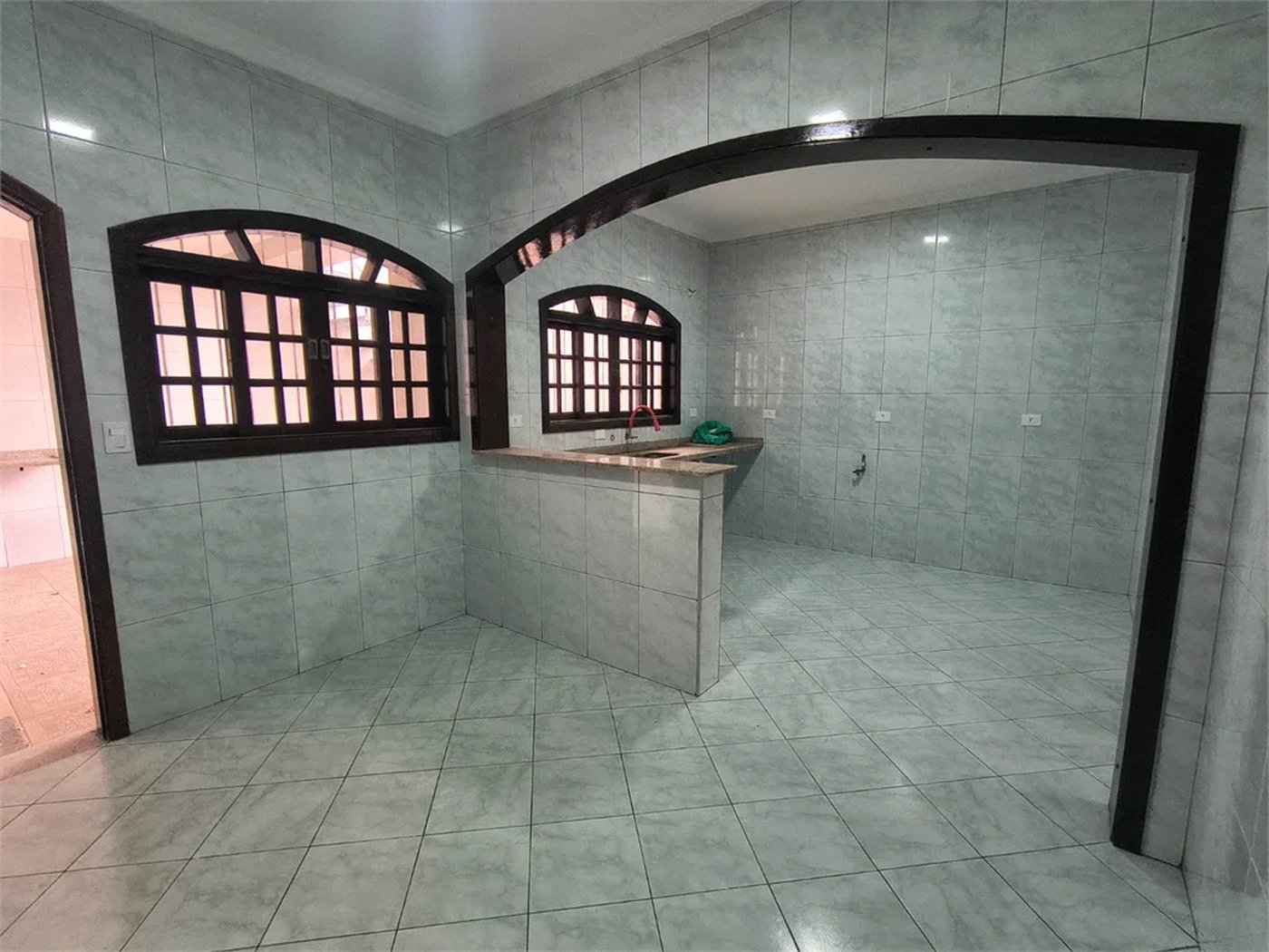 Sobrado à venda com 3 quartos, sendo 1 suíte, em Jardim D'abril, Osasco, SP