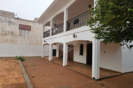 Sobrado à venda ou para alugar com 4 quartos, sendo 2 suítes, no Centro, Araraquara, SP