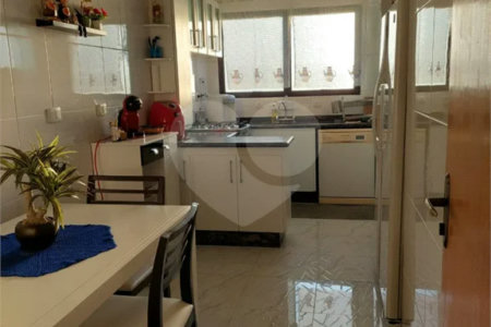 Apartamento com 260m² , 3 dormitórios , sendo 3 suítes , 3 vagas de garagem , à venda na Vila Formosa.