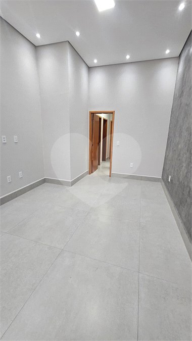 Casa à venda ou para alugar com 3 quartos, sendo 1 suíte, no condomínio Jardim Park Real, Indaiatuba - SP