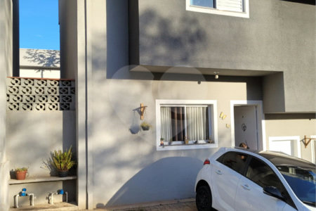 Casa à venda com 2 quartos em Jardim Santo Antônio, Atibaia, SP