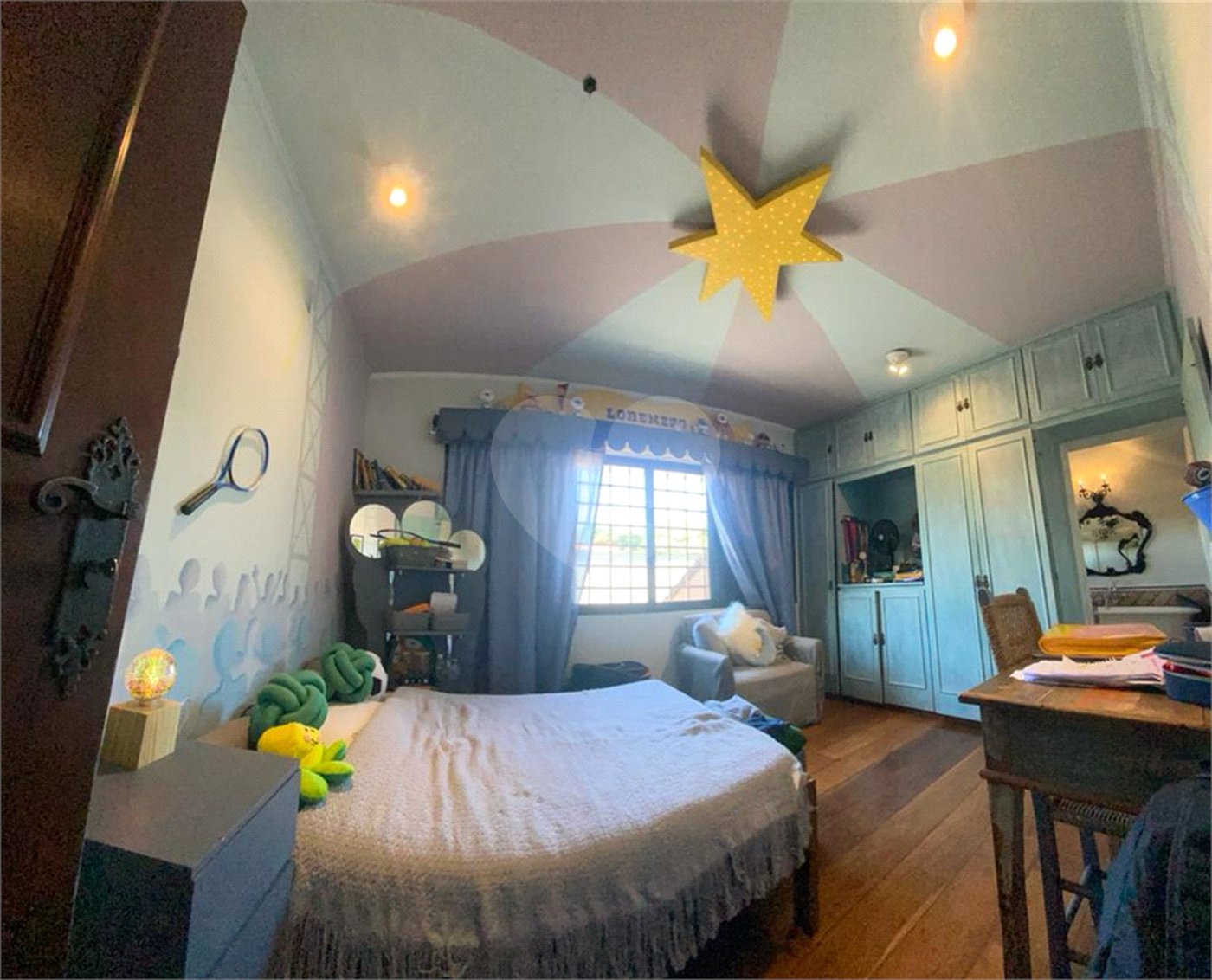 Sobrado à venda com 4 quartos, sendo 2 suítes, em Alto da Boa Vista, São Paulo, SP
