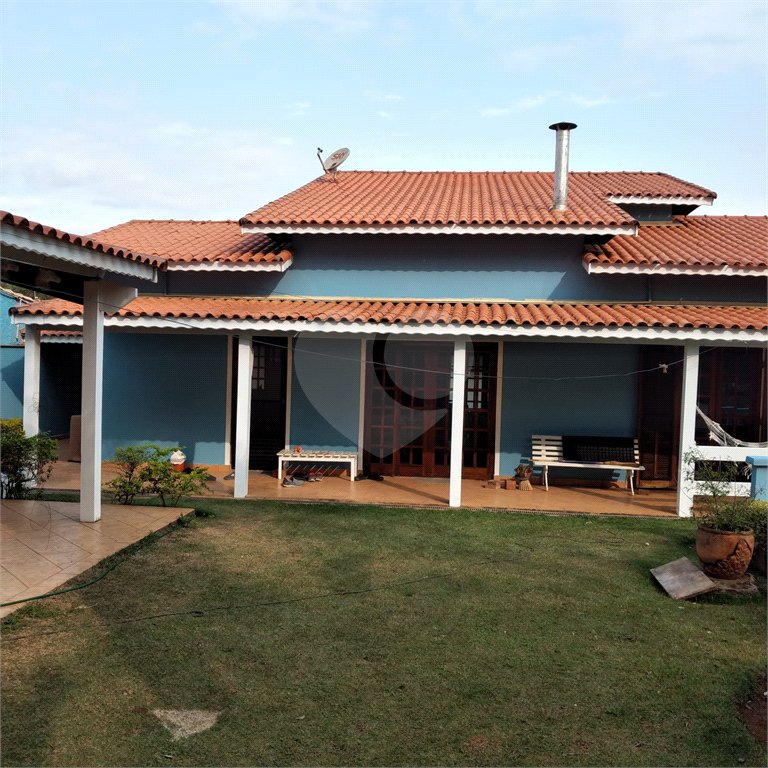 Chácara à venda com 4 quartos, sendo 1 suíte,  em Vila Dom Pedro, Atibaia, SP