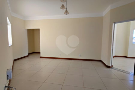 Casa à venda com 5 quartos, sendo 1 suíte,  em Jardim Colombo, Itapetininga, SP