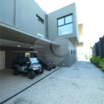 Casa à venda com 4 suítes no condomínio Villa dos Pinheiros, Indaiatuba - SP