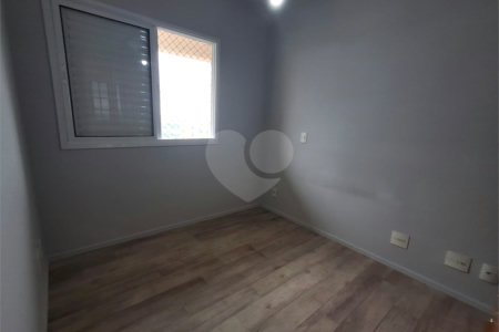 Apartamento à venda com 2 quartos em Jardim Esmeralda, São Paulo, SP