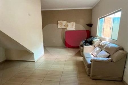 Casa à venda com 5 quartos, sendo 3 suítes,  em Jardim Novo Aeroporto, Três Lagoas, MS