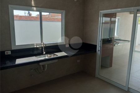 Casa à venda com 3 quartos, sendo 1 suíte,  no condomínio Lagos D Icaraí, Salto - SP