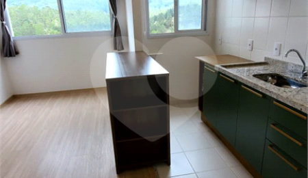 Apartamento à venda com 3 quartos, sendo 1 suíte,  em Parque Santana, Mogi das Cruzes, SP